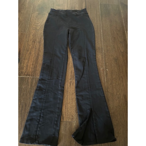 ALO Yoga Pants - Alo Yoga Women Black High Waist Front flutter leg workout Pants XS